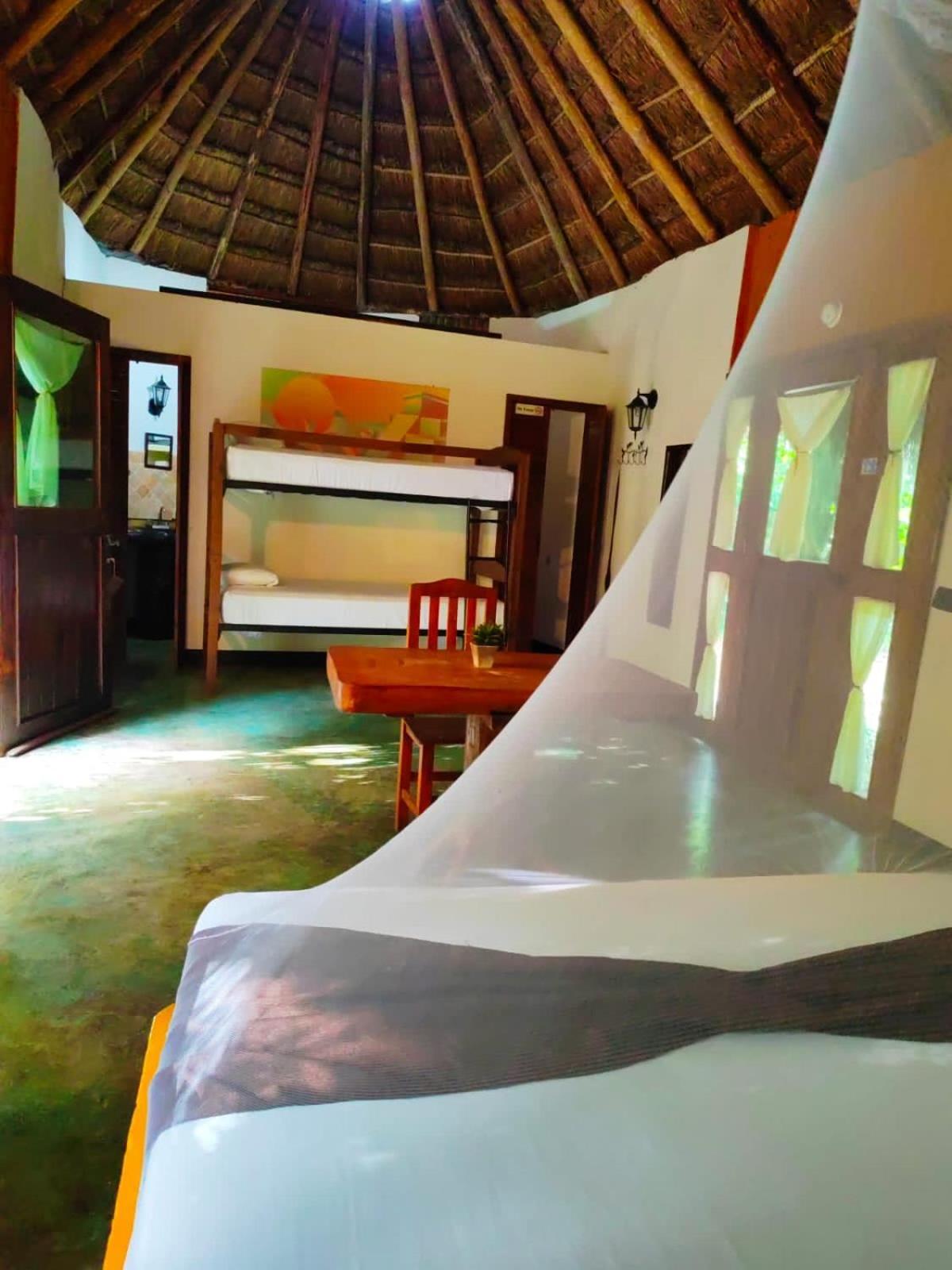 Jolie Jungle Eco Hotel (Adults Only) Leona Vicario Bagian luar foto